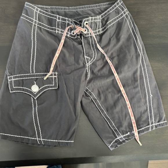 Men’s True Religion Swim Shorts. - Picture 4 of 7